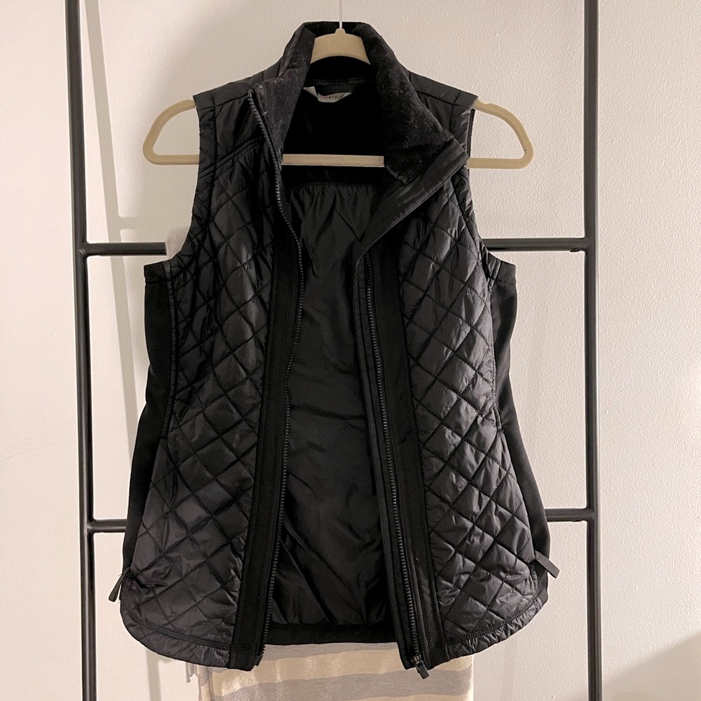 Athleta black running vest size small